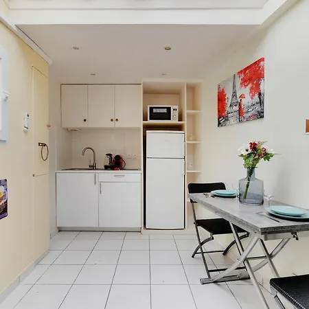 Cozy - 2p - Close To Sacre-coeur *