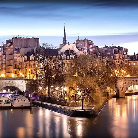 Apartment New & Design In The Heart Of Le Marais Paris