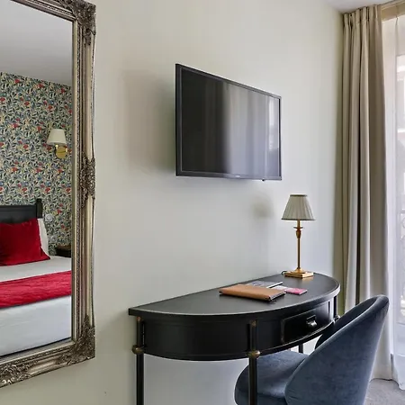 Otel De Sevres