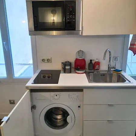 Studio Equipe Metro Abbesses A Montmartre Apartment Paris