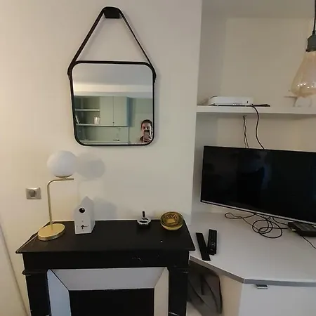 Studio Equipe Metro Abbesses A Montmartre