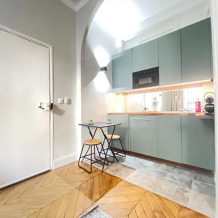 Cozy Studio Champs Elysee Arc De Triomphe 2 Apartment Paris