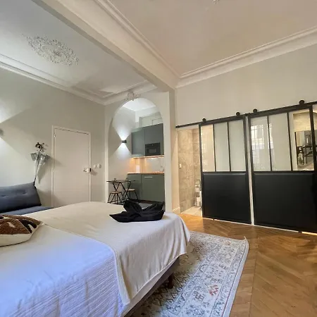 Cozy Studio Champs Elysee Arc De Triomphe 2 Apartment *