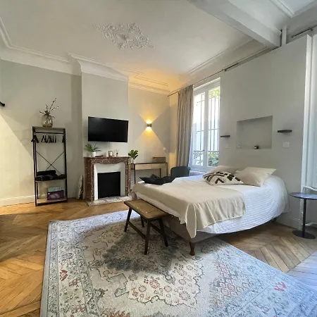 Cozy Studio Champs Elysee Arc De Triomphe 2 Paris