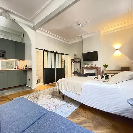 Cozy Studio Champs Elysee Arc De Triomphe 2 Apartment *