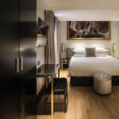 מלון Eiffel Petit Louvre 3*