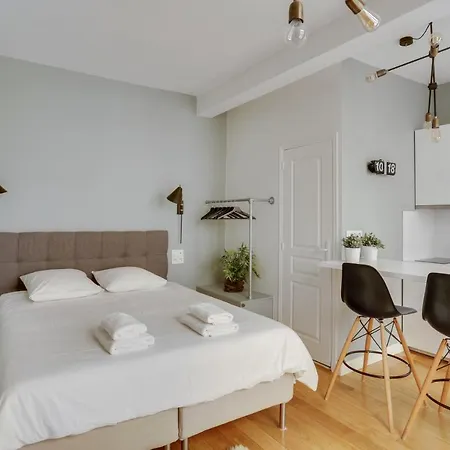 Au Coeur De Pour 2 Personnes By Weekome Apartment