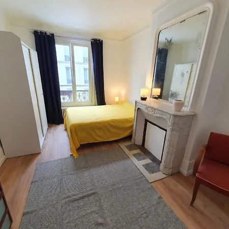 Sweet Sacre-coeur Trudaine Apartment *