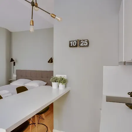 Apartment Au Coeur De Pour 2 Personnes By Weekome
