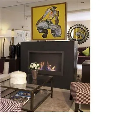 Le Senat Hotel