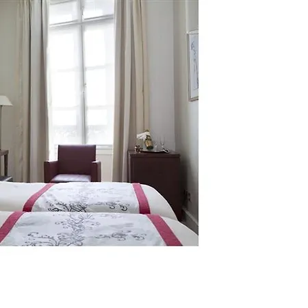 Le Senat 4* Paris