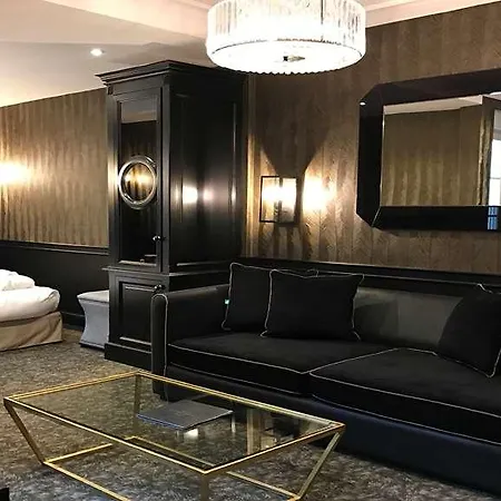 Hotel George Washington Paris
