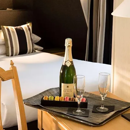 1er Hotel Paris
