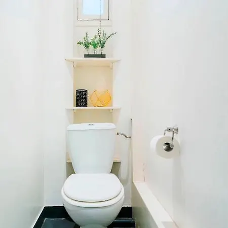 Le Marais Stylish Apartment