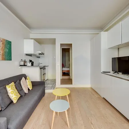 Apartment Aux Pieds Des Invalides Paris