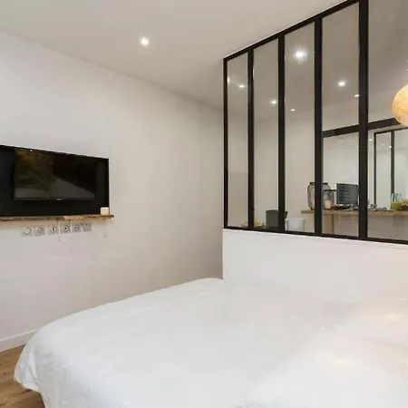 Architect S Designer Studio Walking Distance To The Eiffel Tower *
