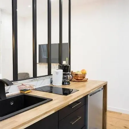 Apartment Architect S Designer Studio Walking Distance To The Eiffel Tower