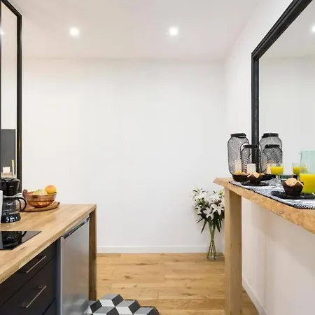 Architect S Designer Studio Walking Distance To The Eiffel Tower Apartment