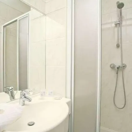 Hotel Delambre Paris