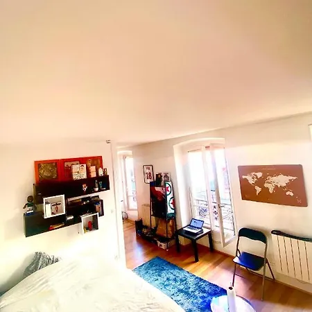 Paris 11 / Calme Et Tres Lumineux. The Cosy Flat.