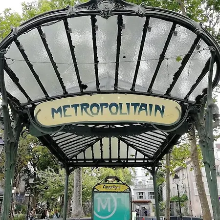 Apartment 2 Flat In The Heart Of Montmartre *
