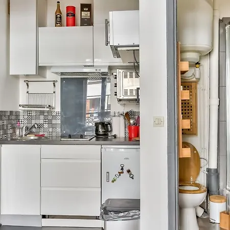 2 Flat In The Heart Of Montmartre