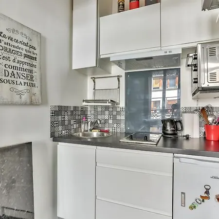 Apartment 2 Flat In The Heart Of Montmartre *