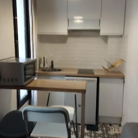 Studio 11 Calme Quartier Central, Anime, Proche Metro