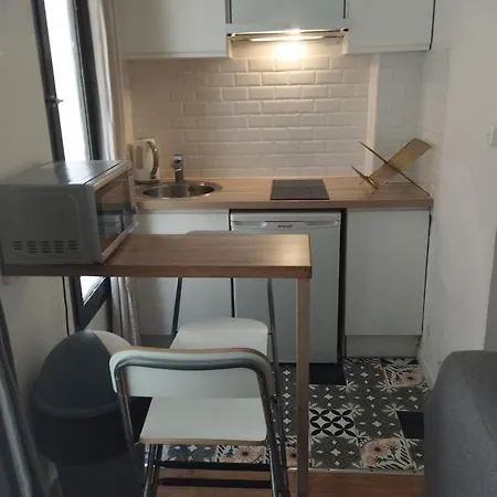 Studio 11 Calme Quartier Central, Anime, Proche Metro *