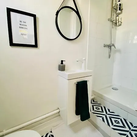 Direct Views Of Eiffel Tower & Sacre-coeur From Mezzanine - 10 Mins To Center Apartment