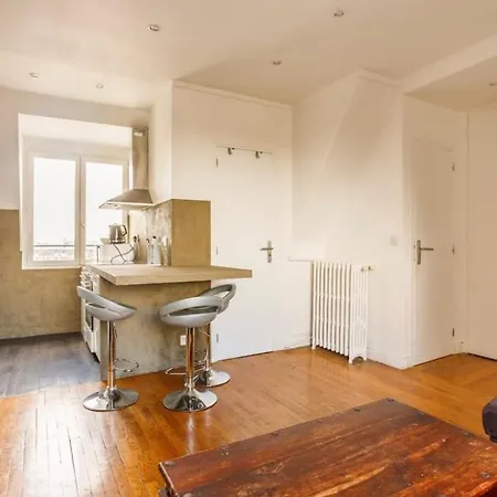 Appartement Beautiful With A View Of Eiffel Tower In Center Parijs