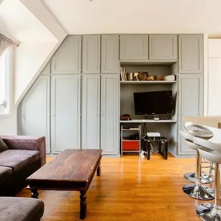 Appartement Beautiful With A View Of Eiffel Tower In Center Parijs