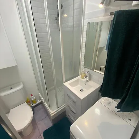 Studio Calme Et Refait A Neuf Apartment Paris