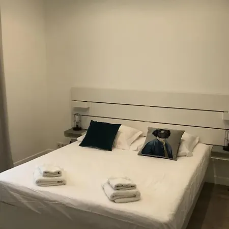 Apartment Elegant Dans Le Quartier Concorde A *