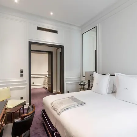J.k. Place 5* Paris