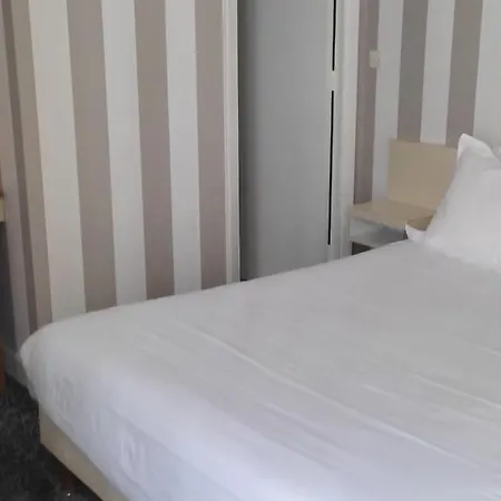 Hotel Grand Du Havre 3*