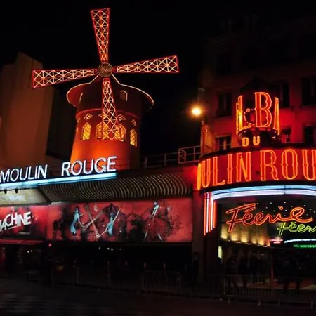 * Moulin Rouge Getaway * 1br + Desk + Gym Weights Paris