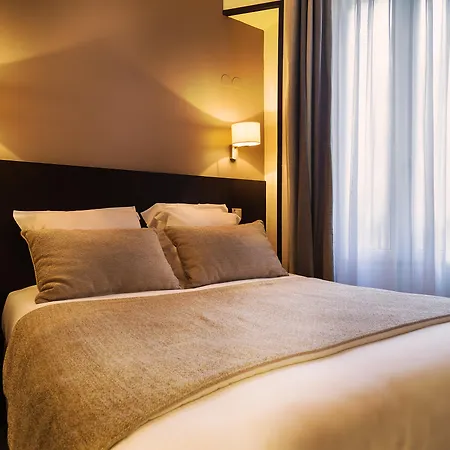 Arc Elysees Hotel