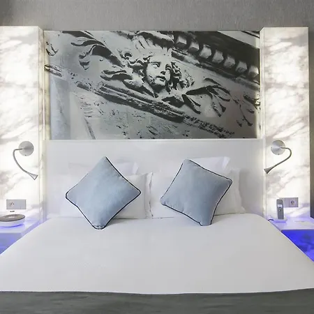 Marais Grands Boulevards Hotel