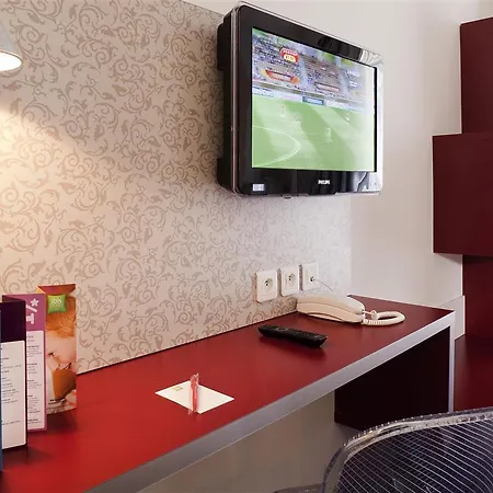 Ibis Styles 15 Lecourbe 3*