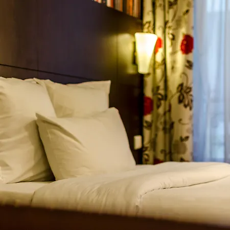 Riviera Hotel Paris