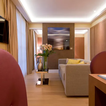 Hotel Sonder L'edmond Parc Monceau 4*