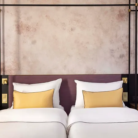 Victoria Palace Hotel 4*