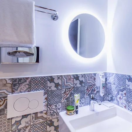 Ibis Styles Gare De L'est Tgv 3*