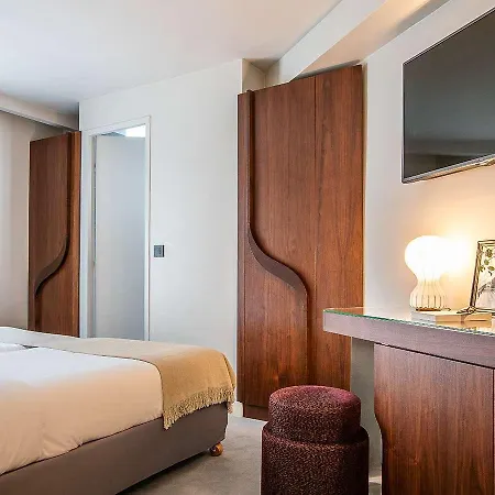 Belloy Saint Germain Hotel