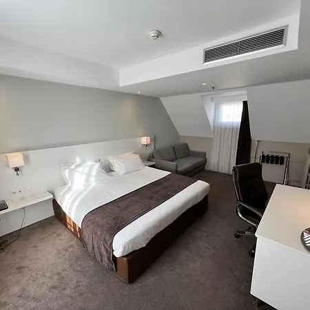 Hotel Paris-auteuil By Ihg Paris