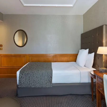 Meliá Vendôme Hotel 4*