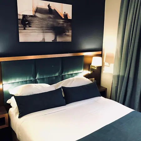 Western Empire Elysees Hotel 3*