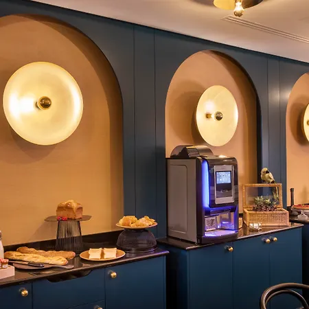 Grand Chicago Hotel 4*