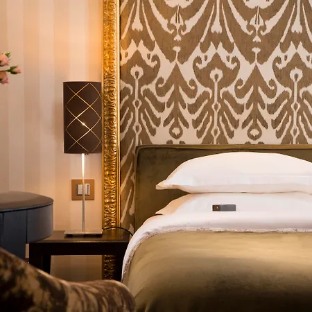 Hotel Ares Eiffel 4*